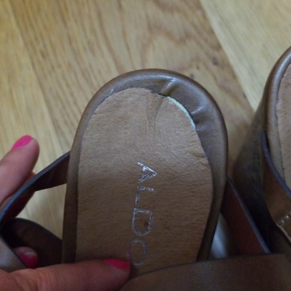 Aldo brown leather wedges like new - Picture 8 of 8